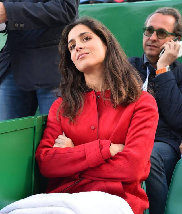 纳达尔和妻子西斯卡可以说是青梅竹马,但是和纳达尔相比,西斯卡却并没