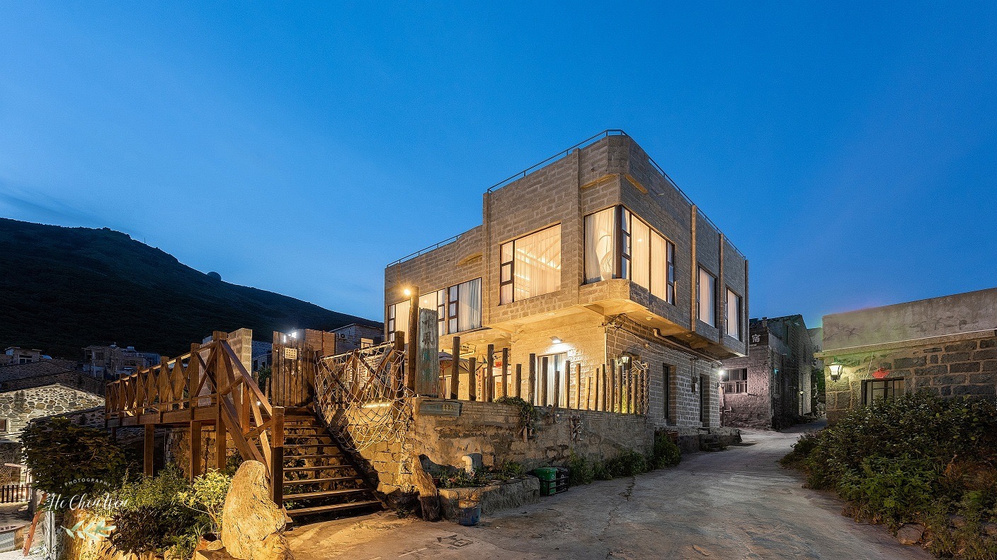 平潭的小渔村,藏着一家会唱歌的民宿,面朝大海,春暖花开