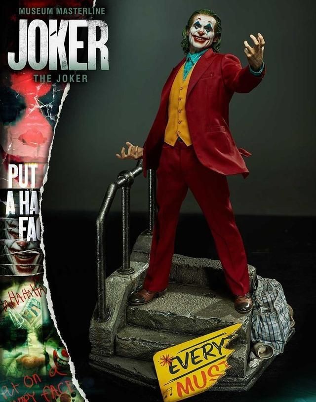 极致还原杰昆菲尼克斯版小丑雕像