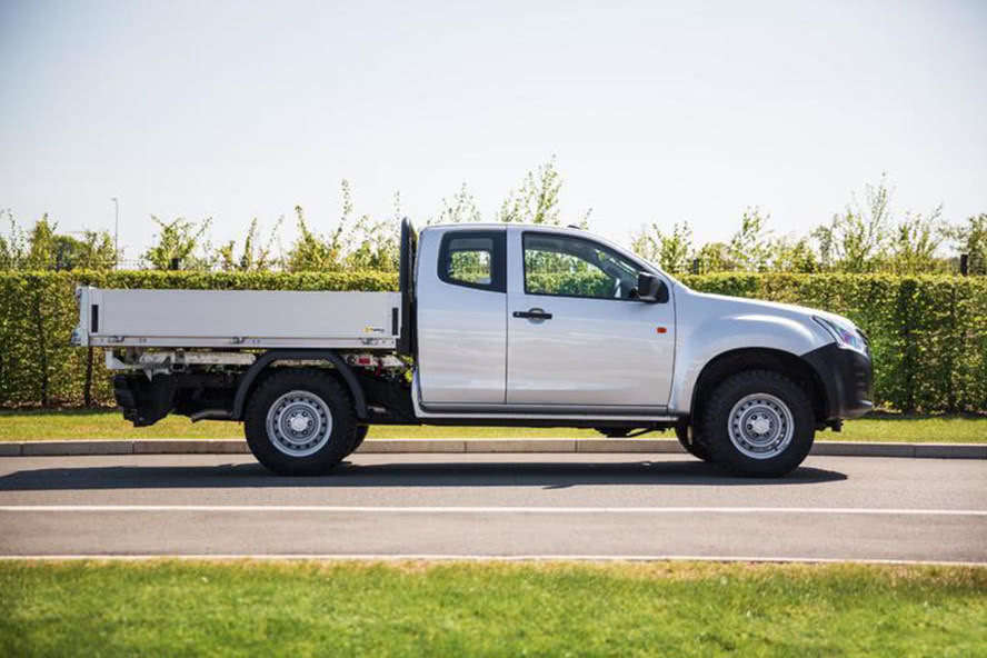 对开车门,三开货箱,还能自动翻斗,这才是真正能干粗活的皮卡