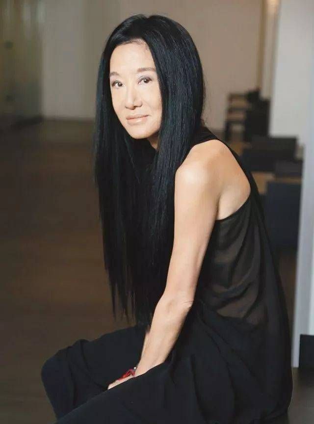 40岁创业,40亿身家,71岁王薇薇让人羡慕的