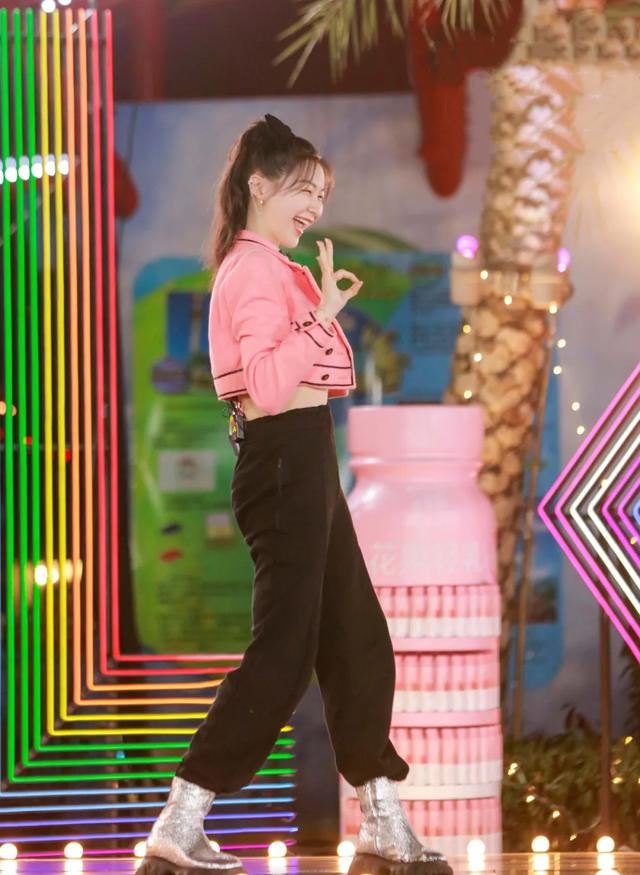 笑星金靖成名背后曾给大张伟当生活助理因一件小事被辞退