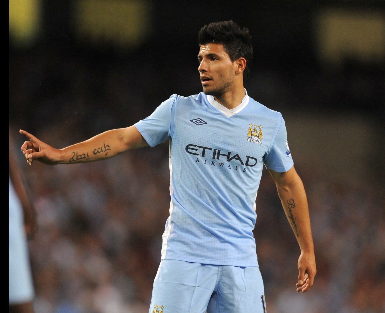 一脚定乾"坤",阿圭罗2011/12赛季末轮绝杀神迹回顾|曼城|阿圭罗