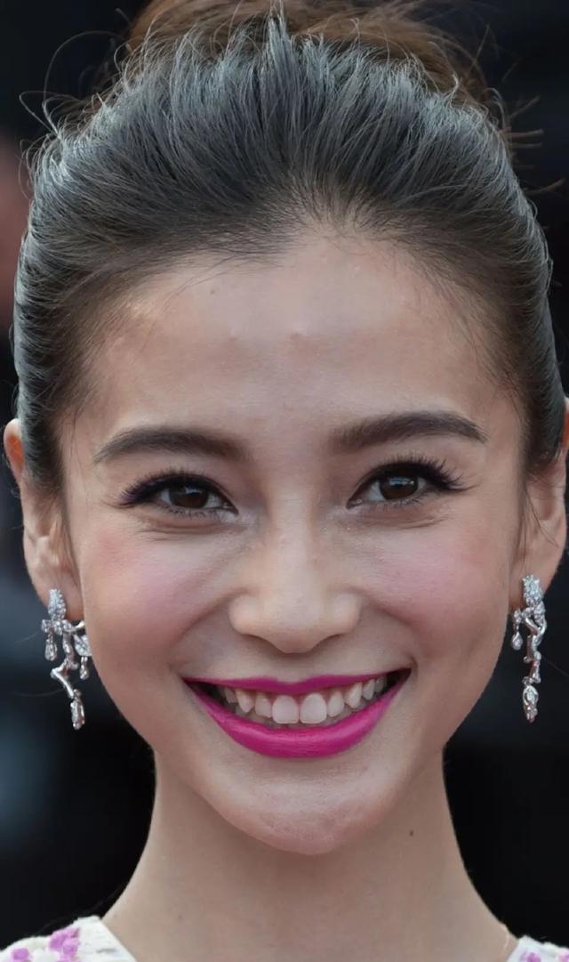 无精修的明星脸才是真实的,看了杨颖的生图你们还羡慕明星吗?