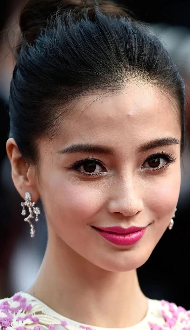 无精修的明星脸才是真实的,看了杨颖的生图你们还羡慕明星吗?