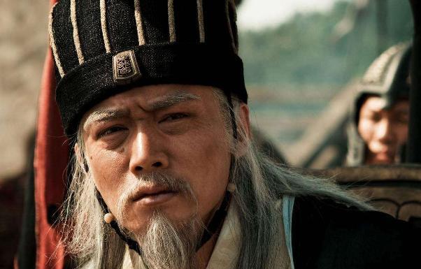 李严手握重兵为何将军权拱手让人最后还被诸葛亮赶回老家