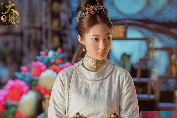 李曼出演《秋蝉》观众褒贬不一,出场仅几分钟的崔恬伊成意外惊喜