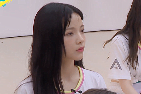 学员为训练没时间化妆,谢安然素颜出场,让人一时间没认出来