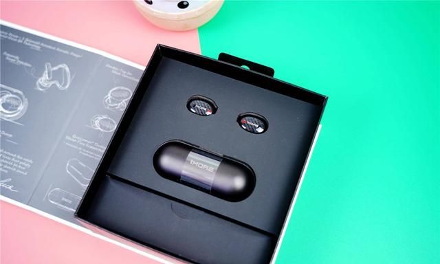 周杰伦代言小米兄弟公司万魔声学首款旗舰力作