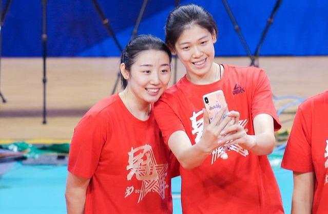 有图有真相郎平重点栽培的李盈莹不仅实力提高了人也变漂亮了