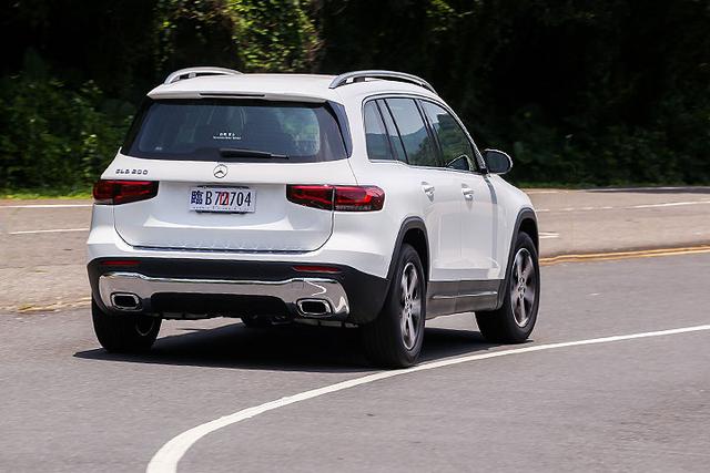 试驾进口版本奔驰glb这车就比北奔的香