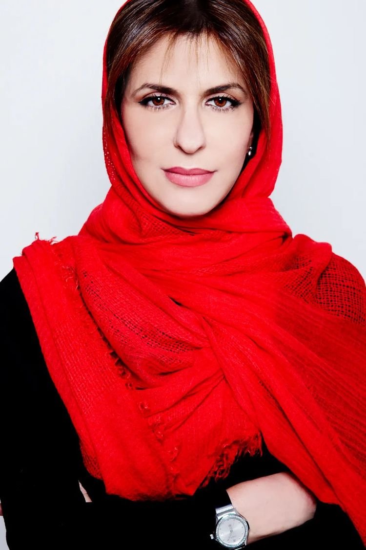 58岁沙特公主美丽又有才,却被王储弟弟囚禁了,连女儿也一同受刑