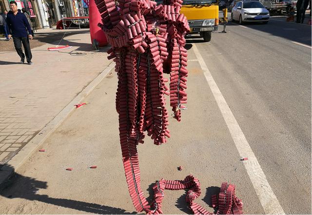 德国姑娘来中国,上街不到一个钟就被吓到了:谁说中国很安全的?