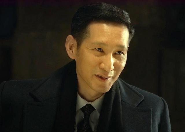 王劲松三大名角赏析:腹黑杨金水,忠贞是言侯,全盘掌控看东叔