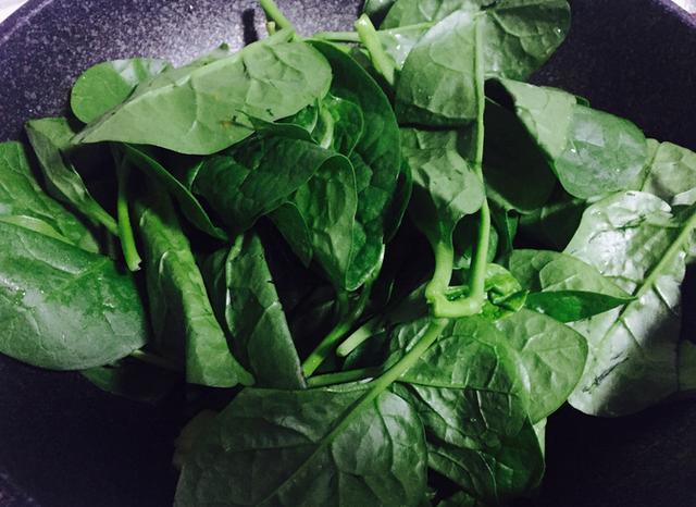 此菜是当季的护肤品,天然维c多吃美白淡斑,还你一个少女脸