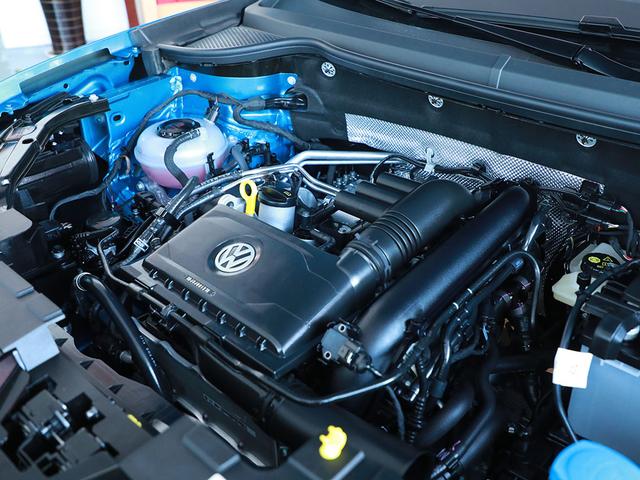 到一汽-大众捷达4S店体验捷达VS7，花10-14万买它不香吗