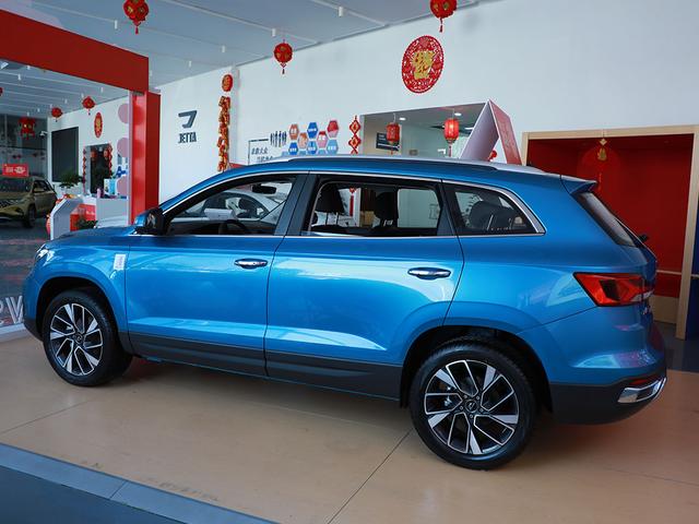 到一汽-大众捷达4S店体验捷达VS7，花10-14万买它不香吗