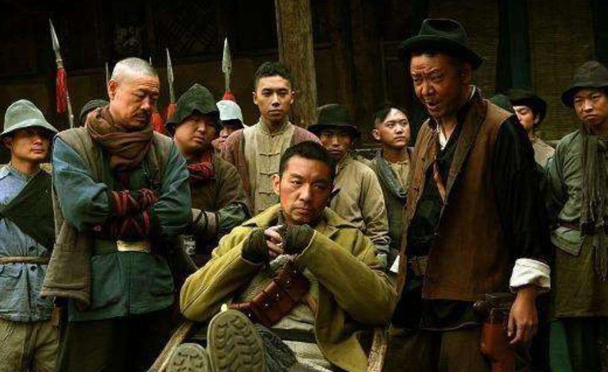 土匪覃国卿:作恶多年因不忍抛弃怀孕妻子,潜逃16年身中数枪而亡