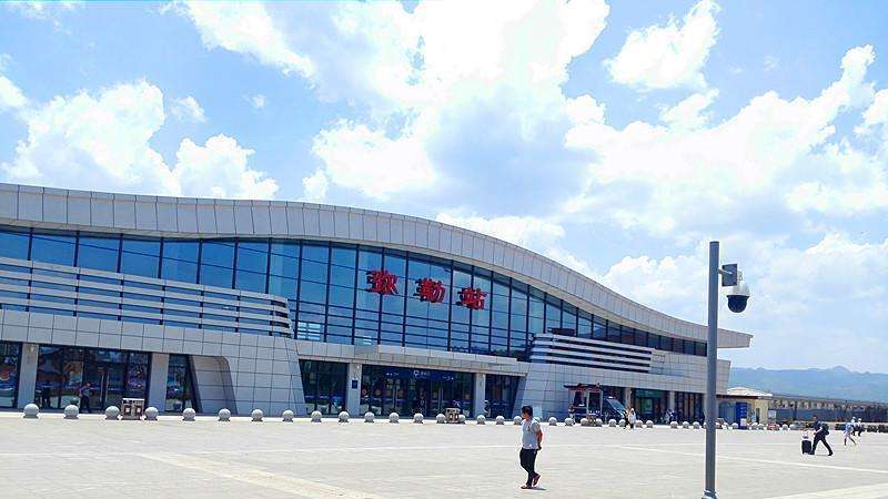 连接昆明,弥勒以及红河州首府蒙自的重要客运通道——弥蒙铁路