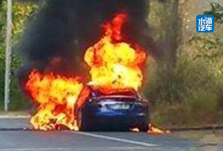 特斯拉去年上海的“一把火”，烧出了动力电池的“大转折”