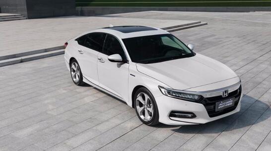 都是热销车，迈腾、君威、雅阁、凯美瑞哪款性价比更好？