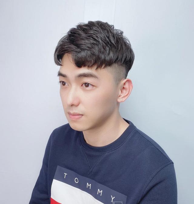 发际线高的男生别错过这3款发型时尚个性显帅气