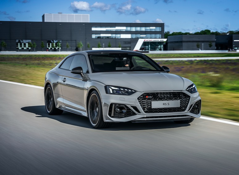 撕裂地表的猛兽！新款奥迪RS5 Coupe和RS5 Sportback发布