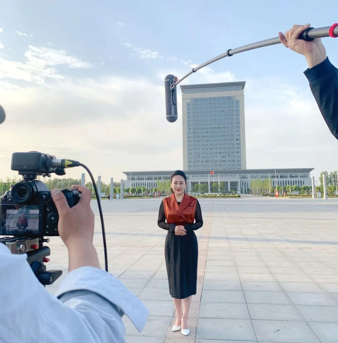 副县长师艳芳一次娓娓道来的9000年贾湖文化和贾湖酒的故事一次史无前