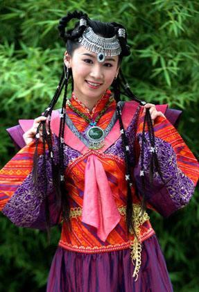 郭婷婷扮演拜玉儿并不是个坏女孩,但她错在为了向义父报恩而做了很多