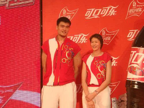 姚明曾和赵蕊蕊传出绯闻身材曼妙长相出众却因身高问题错过