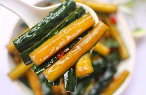 腌制"糖醋黄瓜条",直接加糖加醋就错了