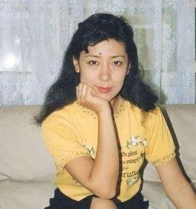 67岁歌唱家关牧村,10岁丧母,2次拒绝美国绿卡:"我是中国人"