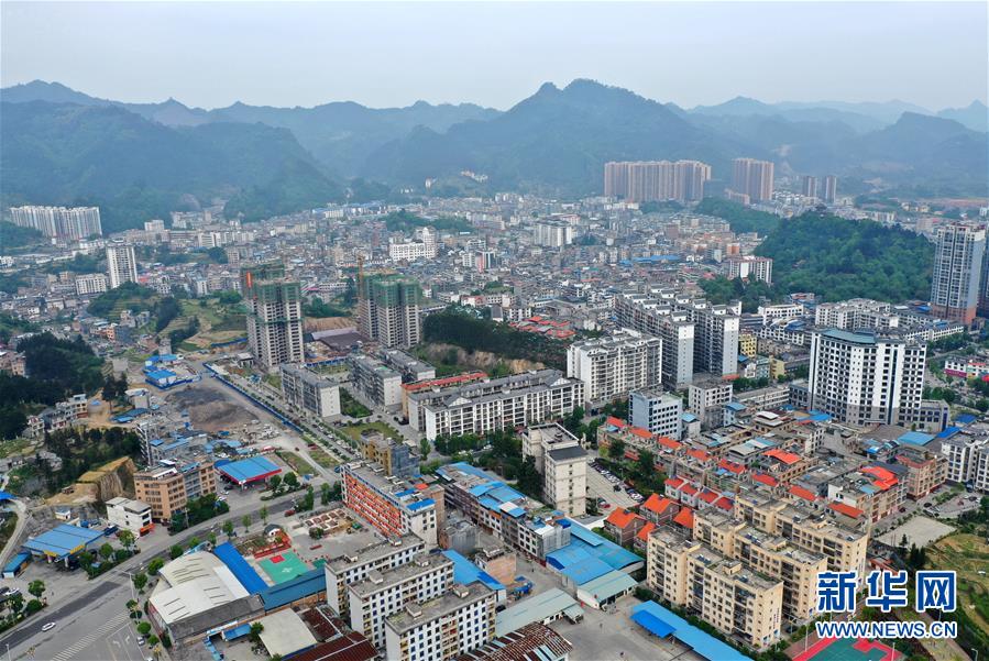 天空之眼瞰广西南丹