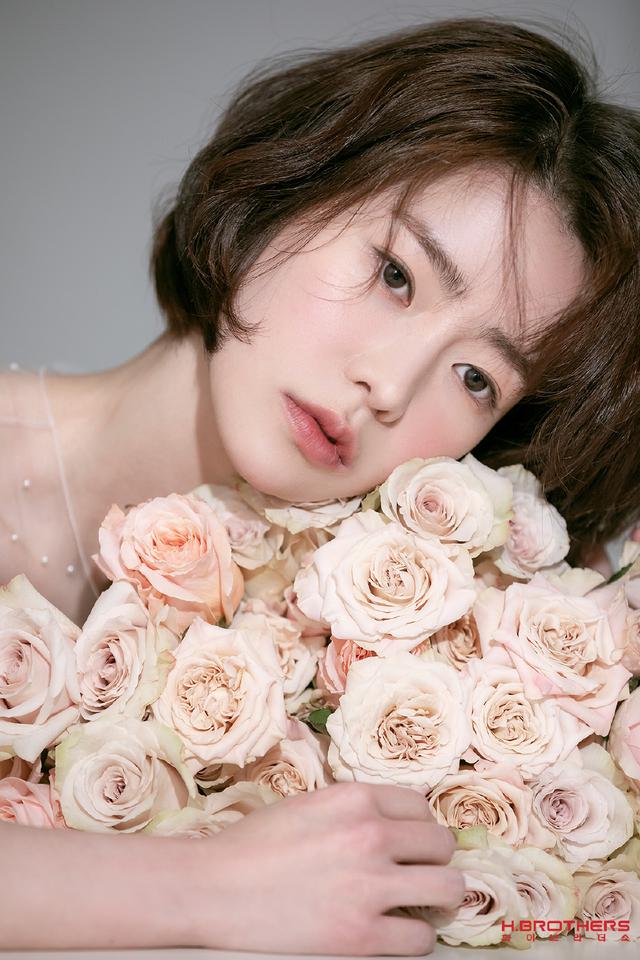 林智妍画报花絮图欧尼美丽迷人