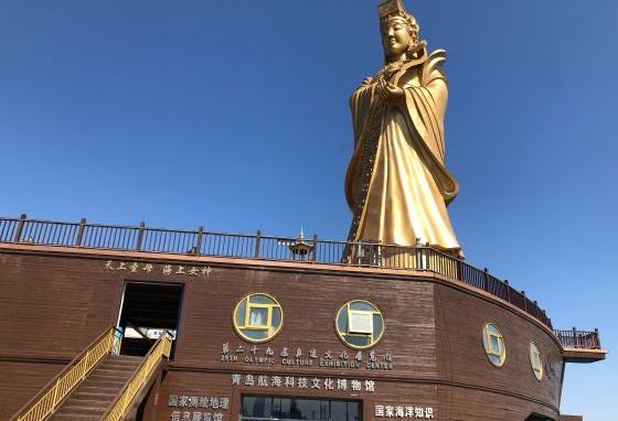 青岛有个教科书上的景点,本以为是良心地方,结果却坐地圈钱
