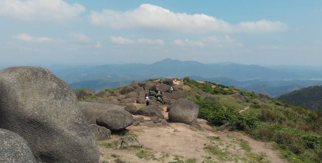 大不过东山高不过罗阳无人机带你高空看广西灵山的大东山