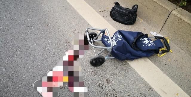 男子没睡好开车迷糊,斑马线撞飞一女子!重摔在地满脸血污!