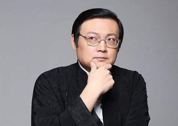 梁宏达原形毕露!他到底是什么身份?为何能说会道无不知晓?|老梁故事汇|梁宏达|老梁_新浪新闻