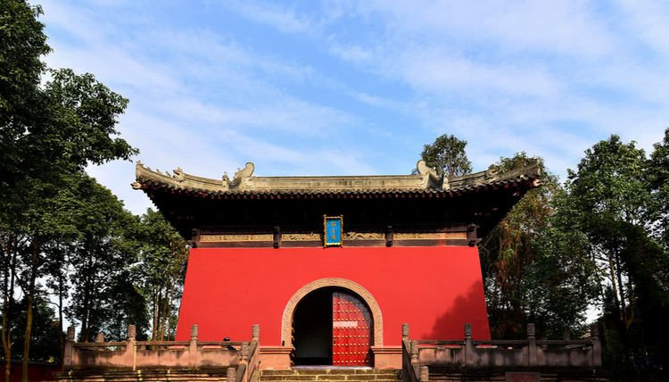 明蜀王陵 它位于成都的东郊,是以僖王王陵为代表的大型蜀王地宫群,对