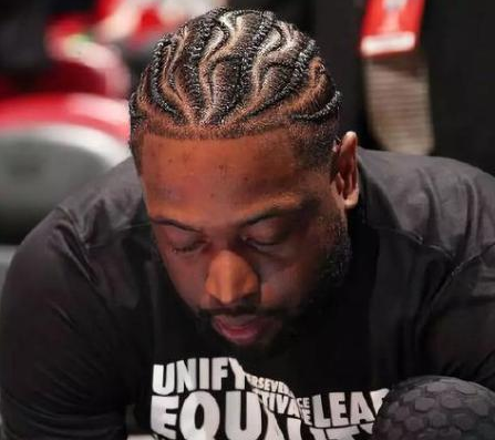 西蒙斯留脏辫如灾难,艾弗森脏辫堪称鼻祖