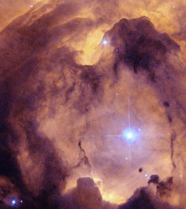 图解:星云ngc 6357内新的恒星不断地形成.