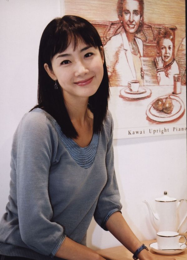 44岁韩国女星崔智友生女结婚两年荣升妈妈
