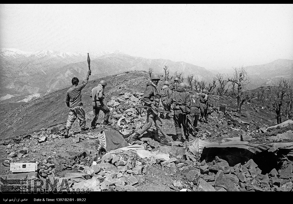 老照片 两伊战争中的伊朗军队 见证了战争的残酷
