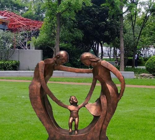 人间大爱血肉的雕塑