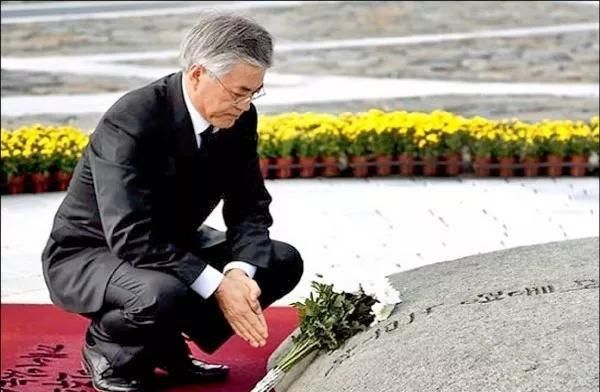 韩国总统拼了舍命撕财阀怒夺三星世袭王位转载