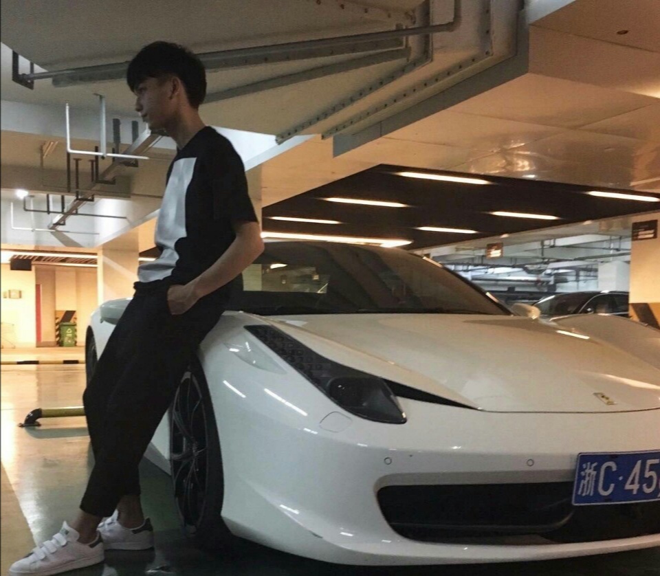 公认校草靠脸火了3年每提素人帅哥必有这张神照出道考虑下