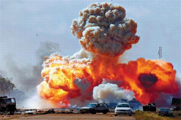 中东地区响起密集爆炸声,百枚火箭弹砸向首都机场,美俄罕见沉默