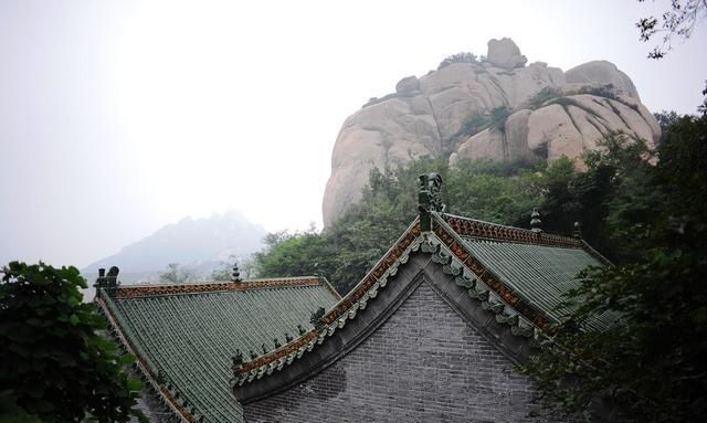 奇秀不减雁荡，被誉为“台湾花莲，山东五莲”