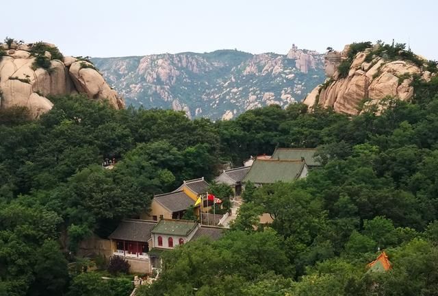 奇秀不减雁荡，被誉为“台湾花莲，山东五莲”