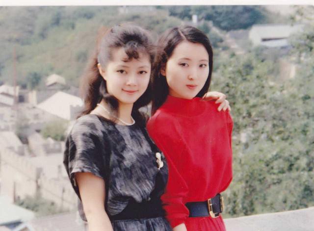 陈晓旭现代装合照太抢眼,站边边也美出一道风景线|陈晓旭|张莉|邓婕